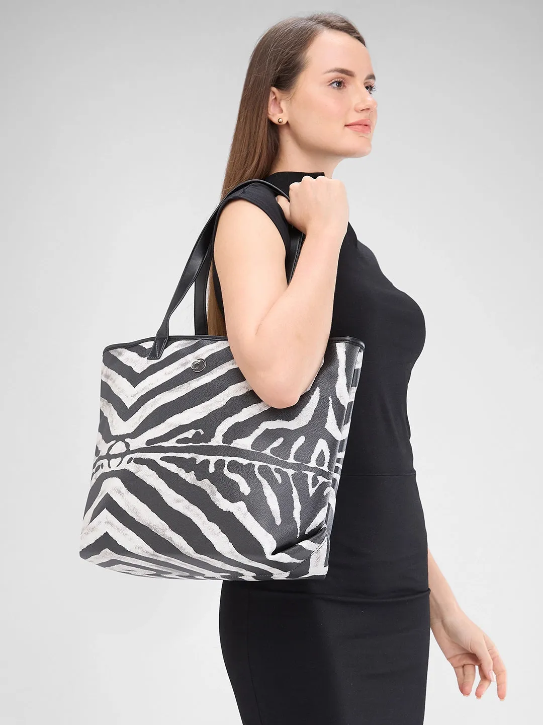 Caprese Zuzu Tote Large Black