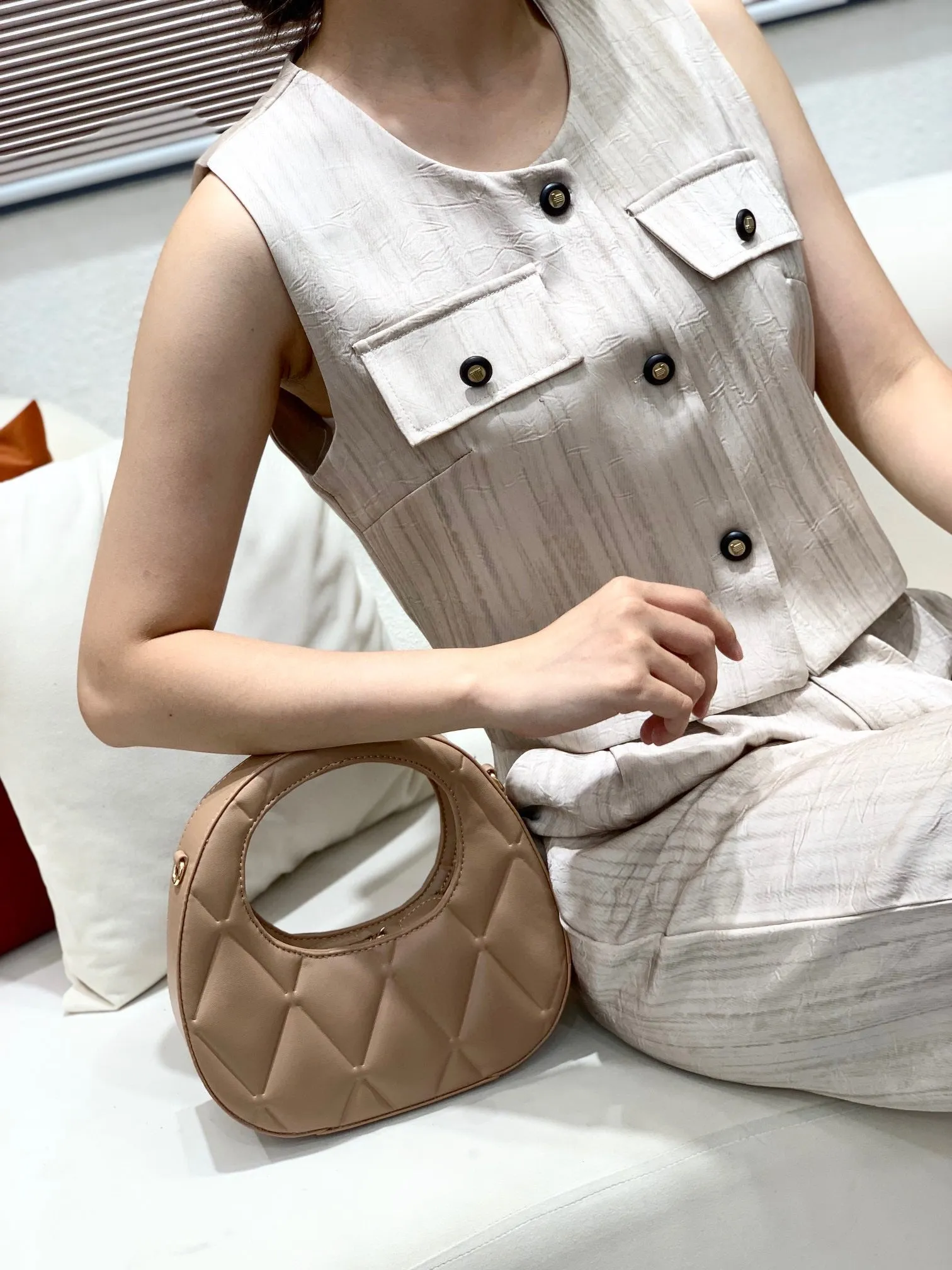 Emily Handheld Bag