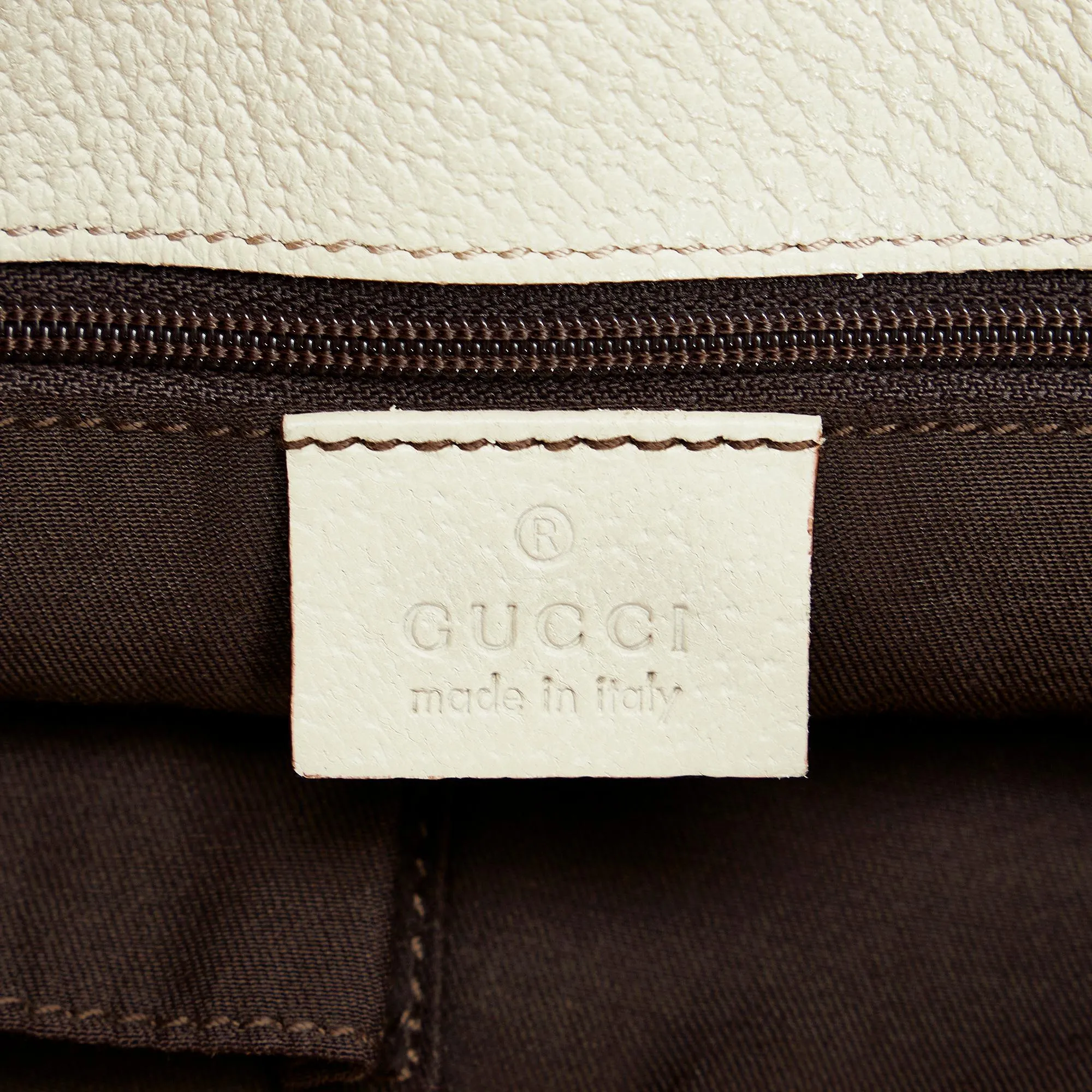 Gucci GG Canvas Eclipse Tote Bag (SHG-Yw5Xsh)