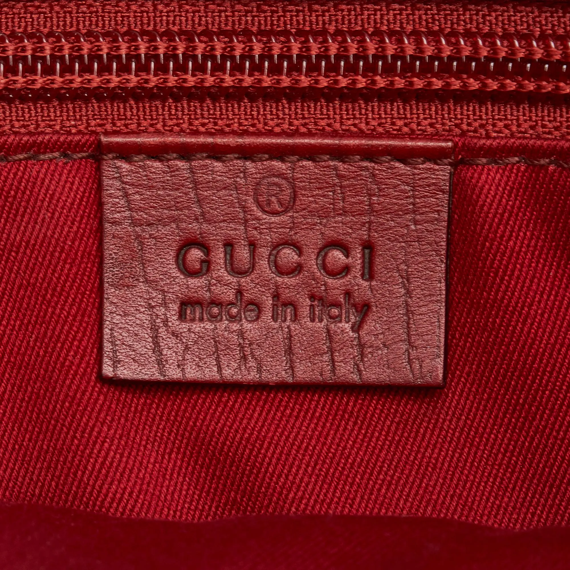 Gucci GG Supreme Tote Bag (SHG-S1HQov)