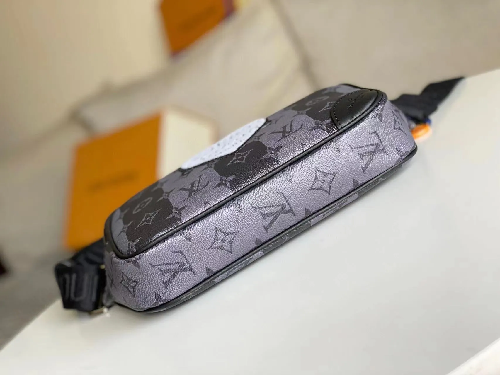 MBG026 New Sling Bag / 13.4x7.7x3.1inch