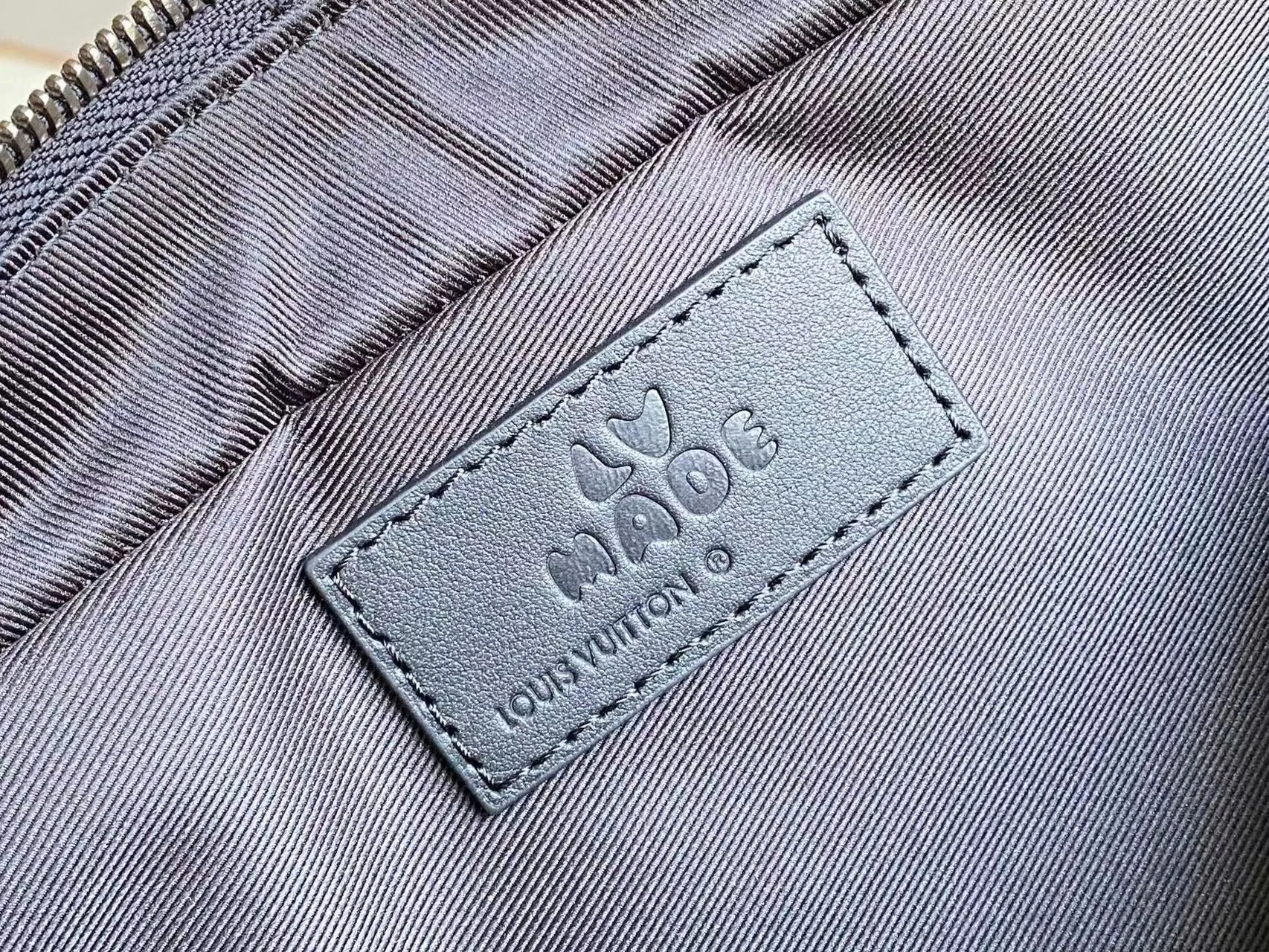 MBG026 New Sling Bag / 13.4x7.7x3.1inch