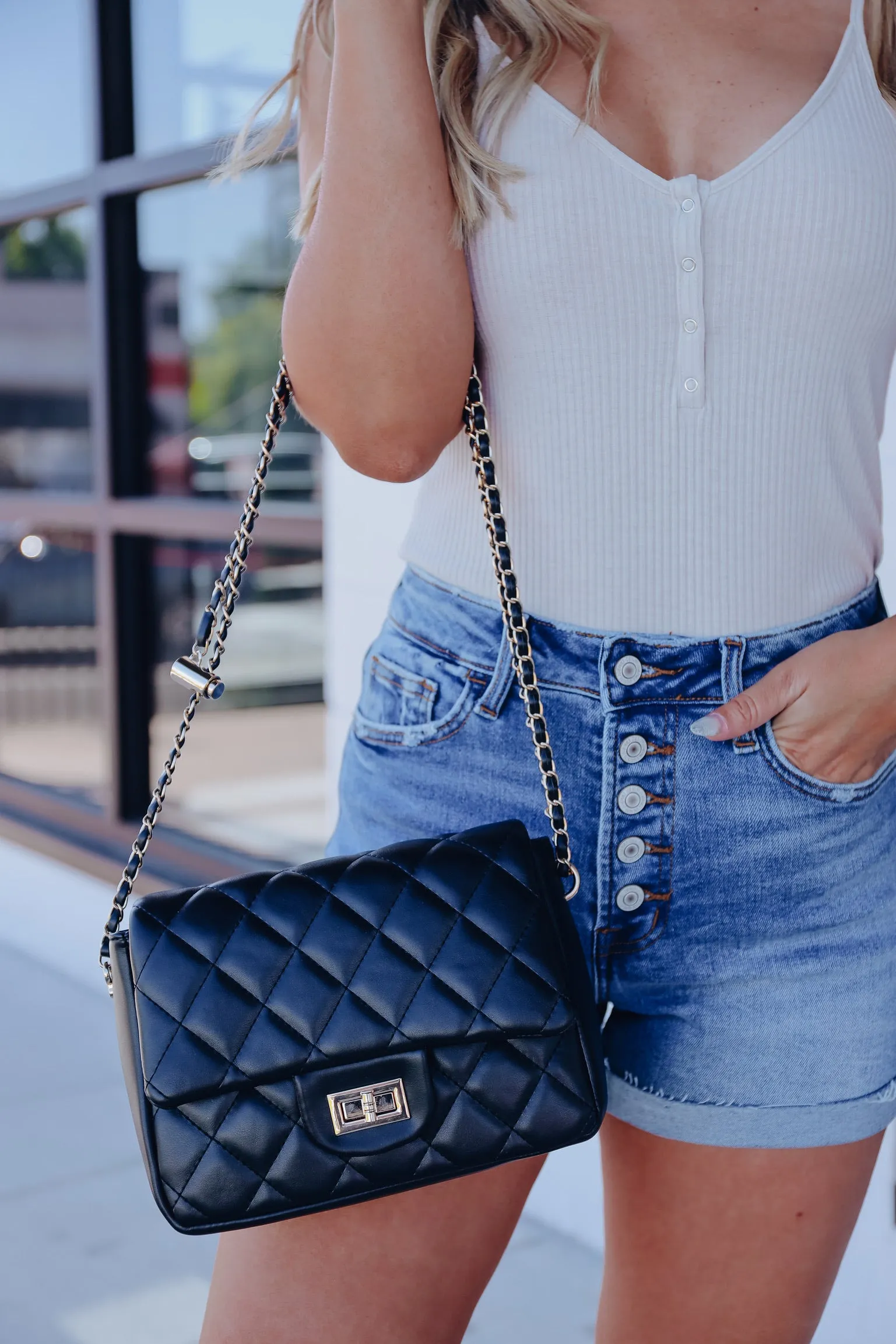 Sleek Quilted Crossbody Purse - Black