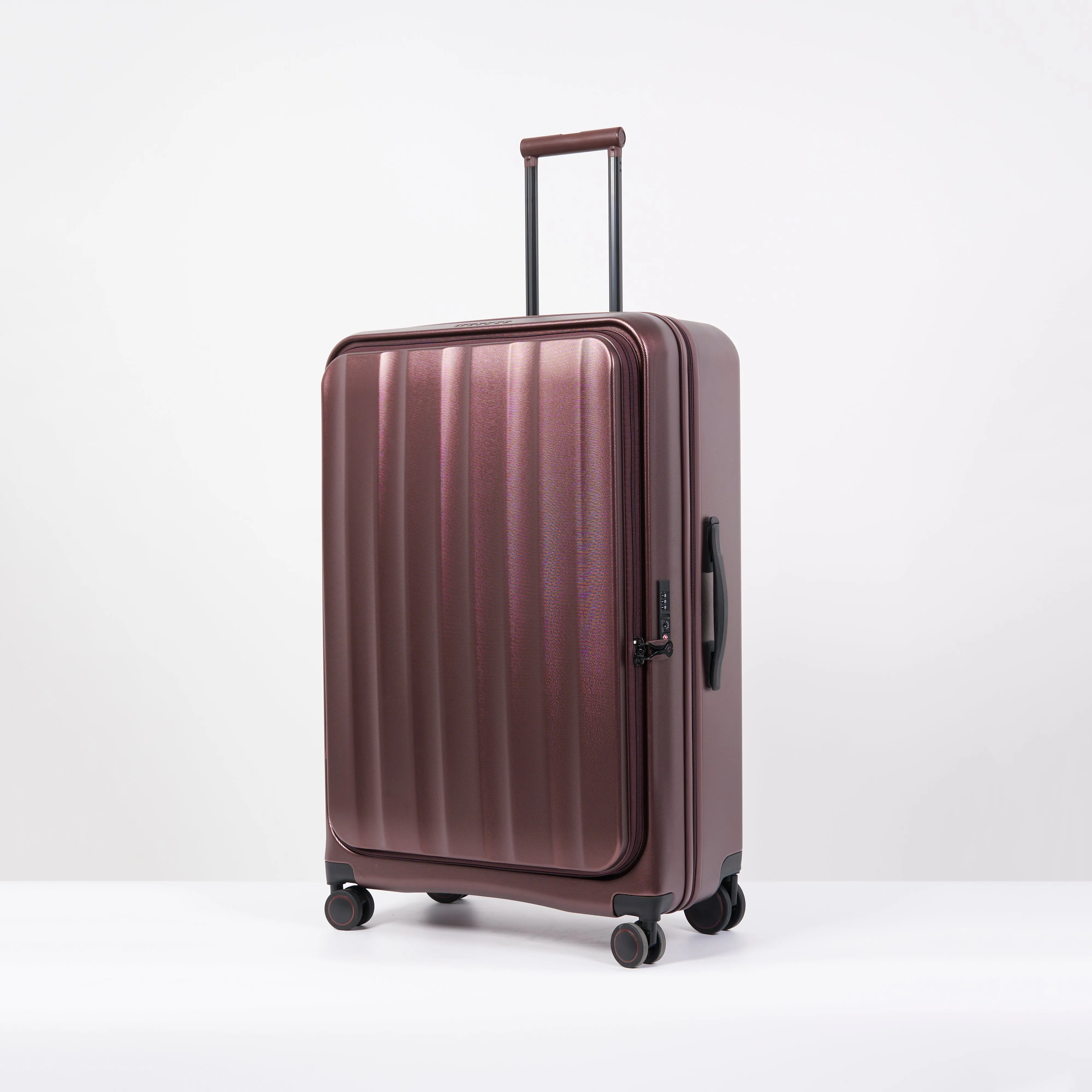 Verage® Greenwich II 30" Large Hardside Expandable Spinner Luggage