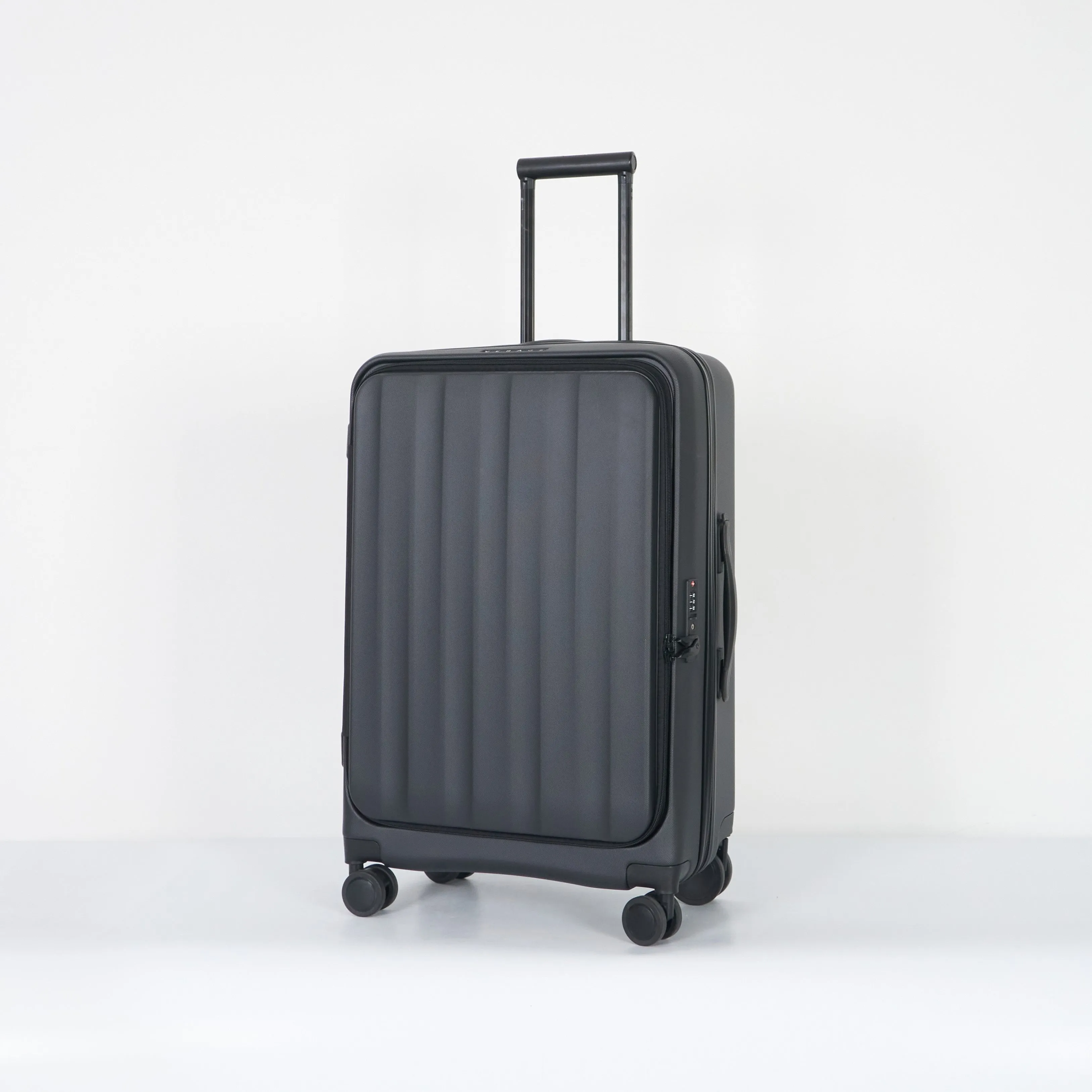 Verage® Greenwich II 30" Large Hardside Expandable Spinner Luggage